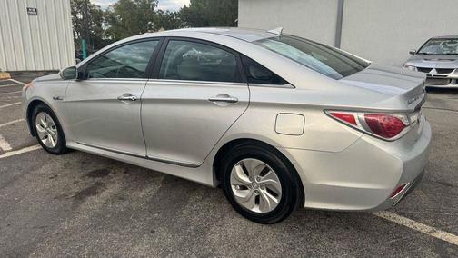 2013 Hyundai SONATA Hybrid Limited
