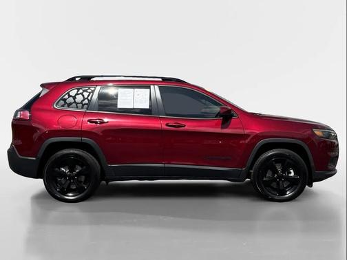 Velvet Red Pearlcoat 2021 Jeep Cherokee Altitude