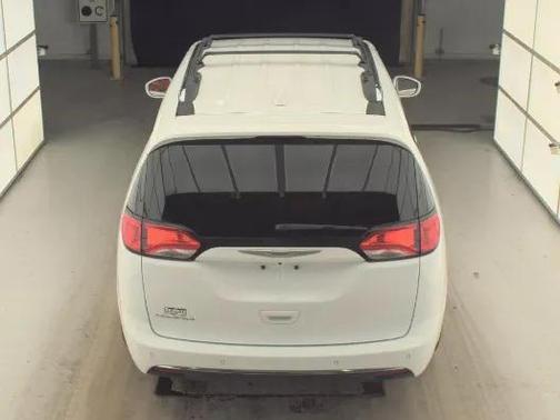 2020 Chrysler Pacifica Touring-L Plus