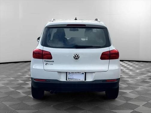 2016 Volkswagen Tiguan S