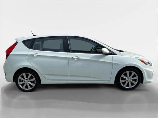 2014 Hyundai Accent SE