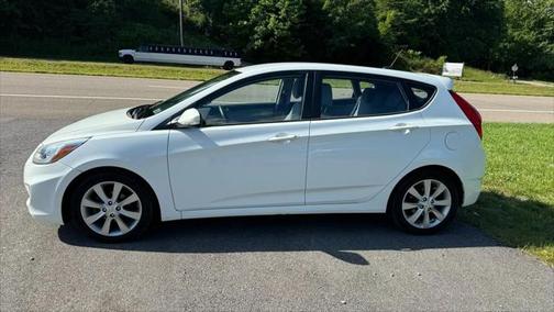 2014 Hyundai Accent SE