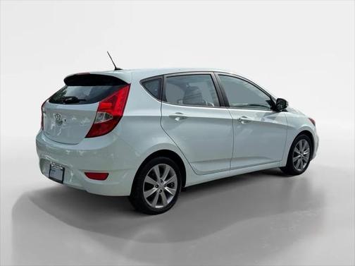 2014 Hyundai Accent SE