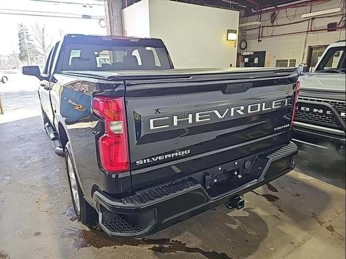 2022 Chevrolet Silverado 1500 Custom