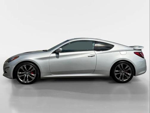Santiago Silver Metallic 2016 Hyundai Genesis Coupe 3.8 Ultimate