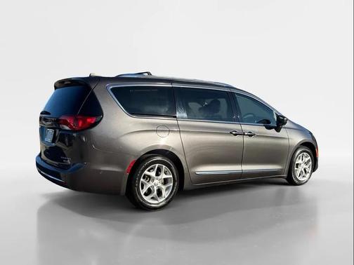 2019 Chrysler Pacifica Touring-L Plus