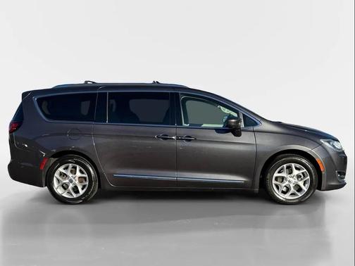 2019 Chrysler Pacifica Touring-L Plus