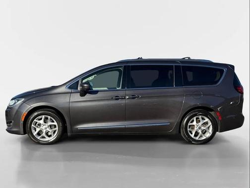 2019 Chrysler Pacifica Touring-L Plus