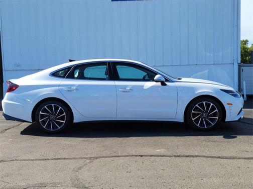 2023 Hyundai SONATA Limited