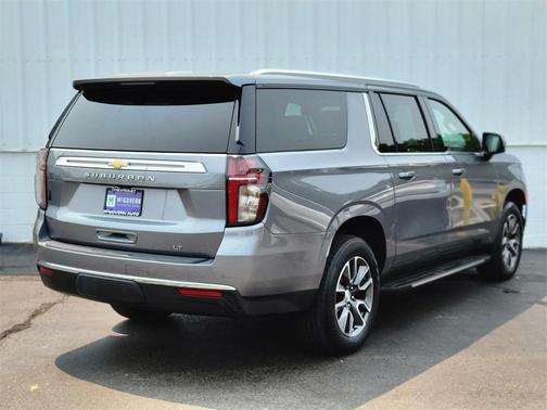 2021 Chevrolet Suburban LT
