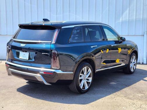 Emerald Lake Metallic 2026 Cadillac VISTIQ Luxury