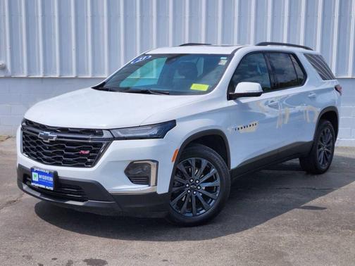 Summit White 2023 Chevrolet Traverse RS