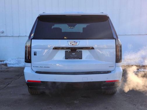 Vibrant White Tricoat 2026 Cadillac Escalade Sport Platinum