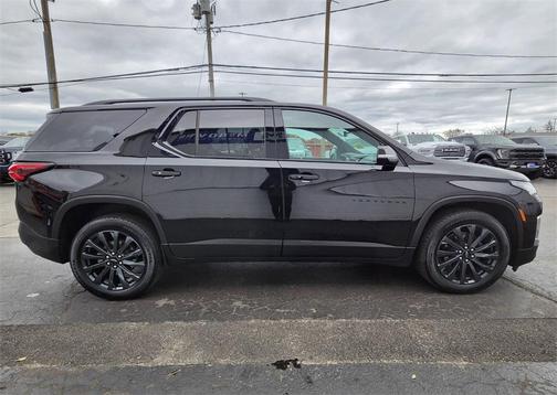 2023 Chevrolet Traverse RS