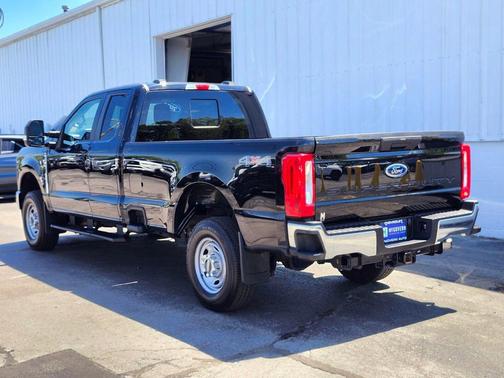 Agate Black Metallic 2024 Ford F-350 XL