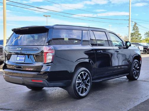2024 Chevrolet Suburban RST