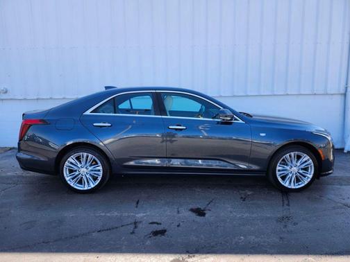 2022 Cadillac CT4 Premium Luxury