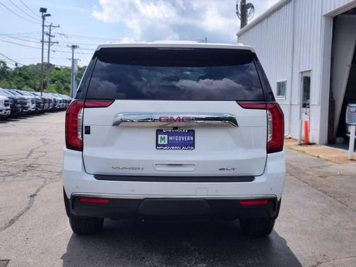 Summit White 2023 GMC Yukon SLT