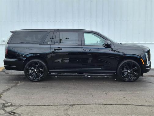 2025 Cadillac Escalade ESV Sport