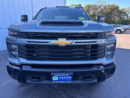 Sterling Gray Metallic 2024 Chevrolet Silverado 2500 Custom