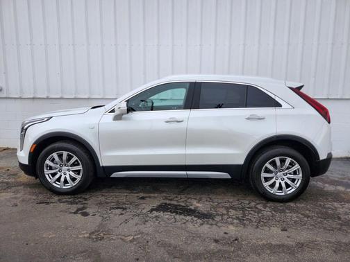 Crystal White Tricoat 2023 Cadillac XT4 Premium Luxury
