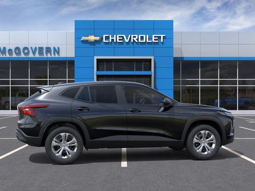 Mosaic Black Metallic 2026 Chevrolet Trax LS