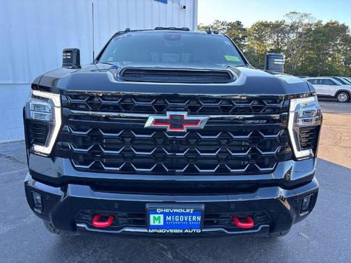 Black 2025 Chevrolet Silverado 2500 4WD Crew Cab Standard Bed ZR2