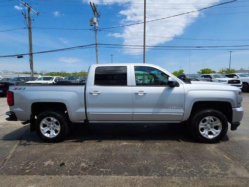 Silver Ice Metallic 2018 Chevrolet Silverado 1500 2LT