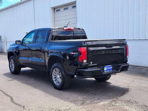 Black 2024 Chevrolet Colorado LT