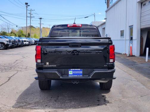 Black 2024 Chevrolet Colorado LT