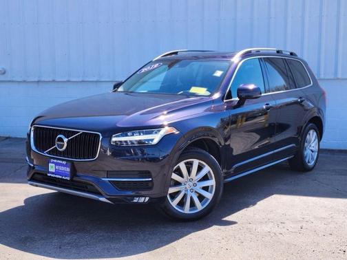 Blue 2019 Volvo XC90 T6 Momentum
