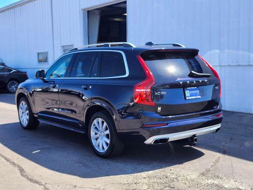 Blue 2019 Volvo XC90 T6 Momentum