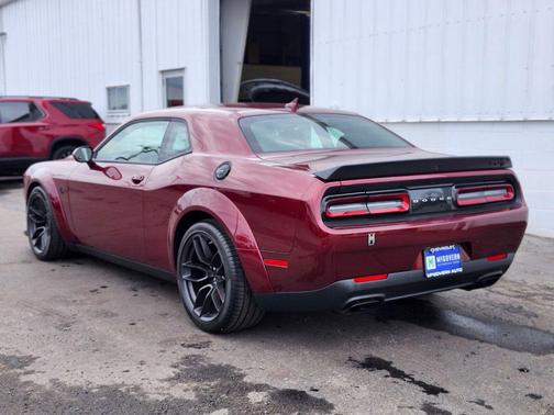 Octane Red Pearlcoat 2023 Dodge Challenger SRT Hellcat