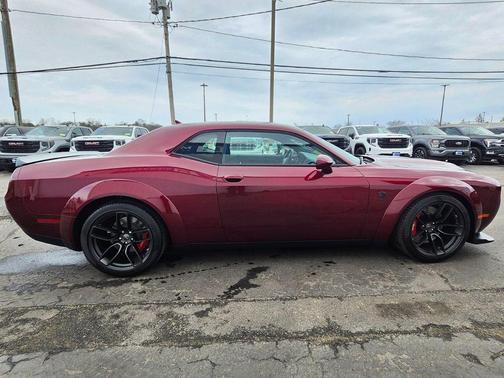 Octane Red Pearlcoat 2023 Dodge Challenger SRT Hellcat