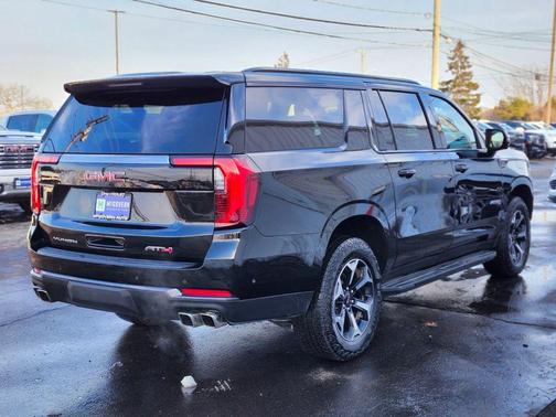 2025 GMC Yukon XL AT4 4WD