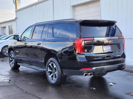 2025 GMC Yukon XL AT4 4WD
