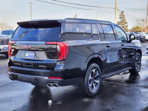 2025 GMC Yukon XL AT4 4WD