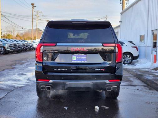 2025 GMC Yukon XL AT4 4WD