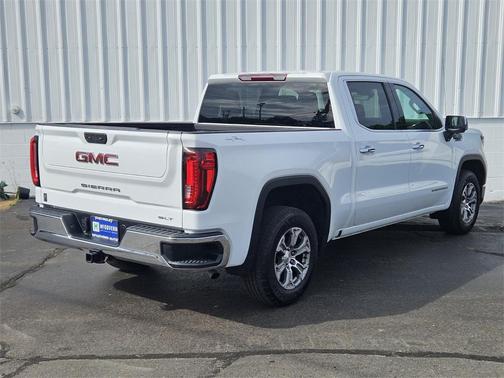 2022 GMC Sierra 1500 SLT