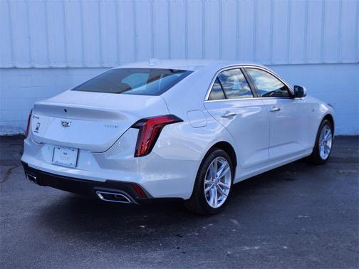 2022 Cadillac CT4 Luxury