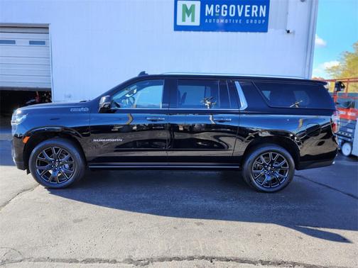 2023 Chevrolet Suburban 4WD High Country