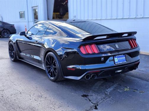 2016 Ford Shelby GT350 Base