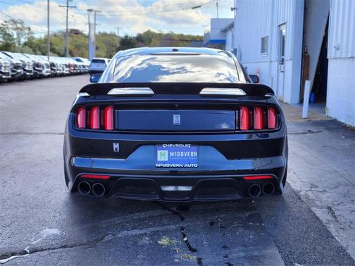 2016 Ford Shelby GT350 Base