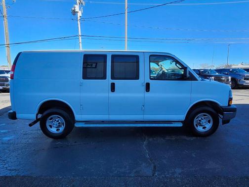 Summit White 2024 Chevrolet Express 2500 RWD 2500 Regular Wheelbase WT