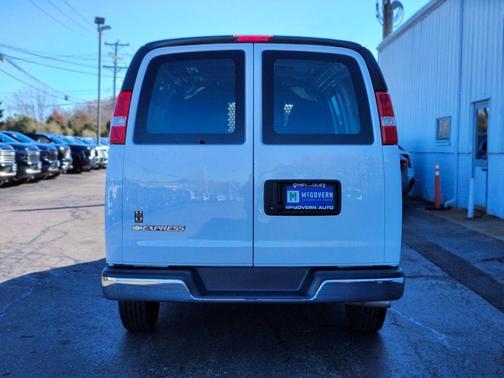 Summit White 2024 Chevrolet Express 2500 RWD 2500 Regular Wheelbase WT
