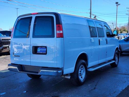 Summit White 2024 Chevrolet Express 2500 RWD 2500 Regular Wheelbase WT