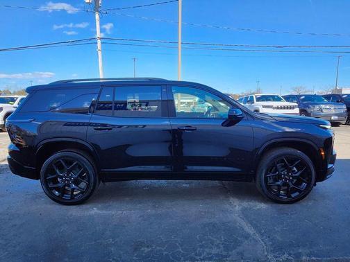 Mosaic Black Metallic 2026 Chevrolet Traverse RS