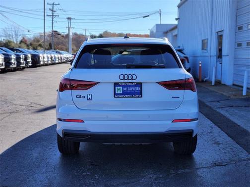 2024 Audi Q3 Premium Plus 40 TFSI quattro Tiptronic