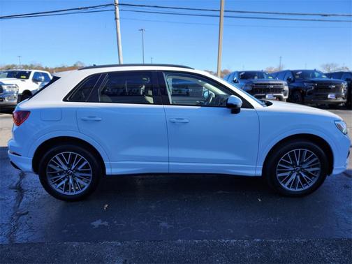 2024 Audi Q3 Premium Plus 40 TFSI quattro Tiptronic