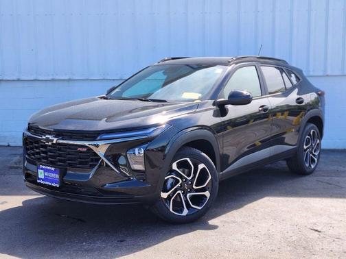 Mosaic Black Metallic 2026 Chevrolet Trax FWD 2RS